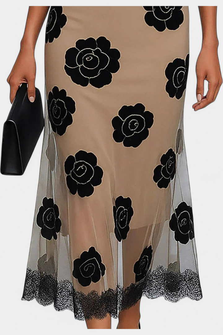 Halsey Midi Dress Elegance Contrasted